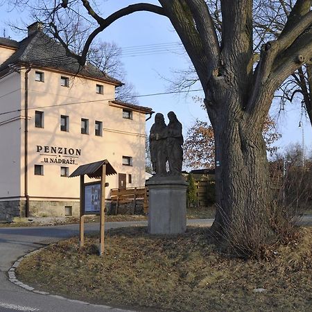 Penzion "U Nadrazi" Horšovský Týn Екстериор снимка